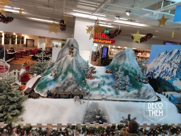 Décoration de Noël, Gruyère Centre, Bulle, dent de Broc, maisonnettes de noël, train du père-noël, sapins enneigés, biches, rênnes, neige, étoiles, maisonnettes de noël