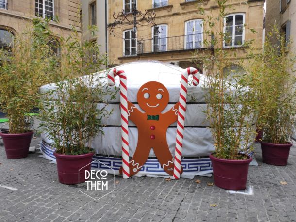 Noël en pain d'épices, place du Coq d'Inde, Cannes sucre d'orge, bonhomme pain d'épice, bonbons, sucre glace, biscôme