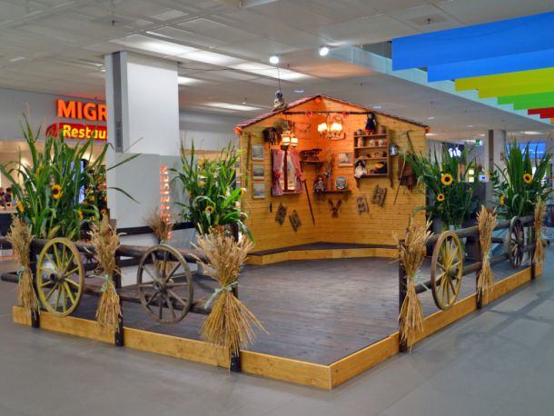 Décor pour la Bénichon 2018, plateforme pour les artistes (Entièrement réalisé par DECOTHEM)